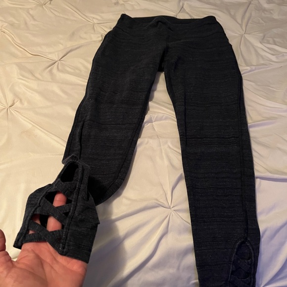 Pants! 6 for $12! Four pairs of PINK, 1 Ivory Elephant and 1 Gap. Size small. - Picture 4 of 4